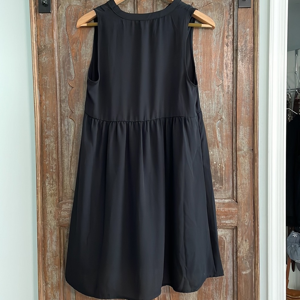 Old Navy Classic Sleeveless Little Black Dress - Size S - Picture 4 of 7